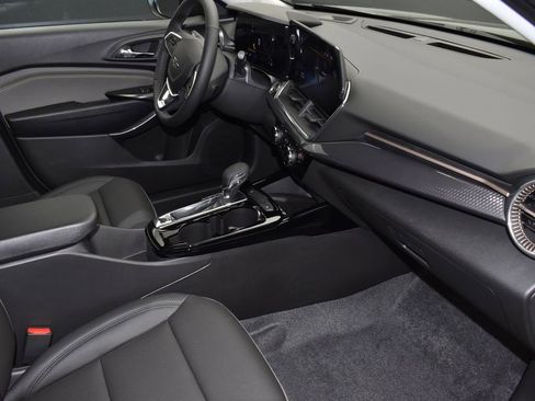 New 2026 Chevrolet Trax ACTIV w/ Sunroof Package image 23