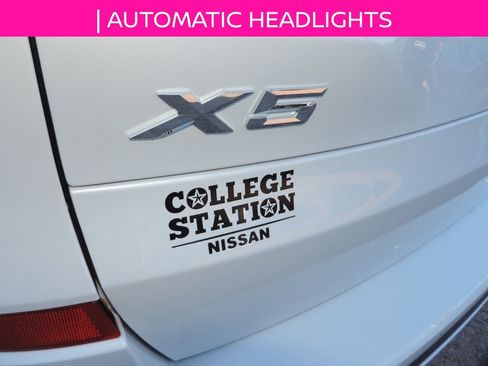 Used 2021 BMW X5 xDrive40i w/ M Sport Package AWD/4WD image 13