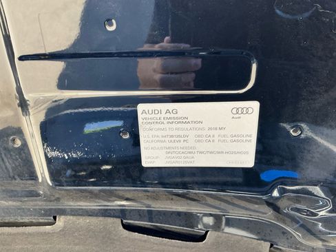 Used 2018 Audi Q3 2.0T Premium w/ Convenience Package image 25