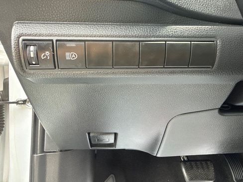 Used 2024 Toyota Corolla LE FWD image 12