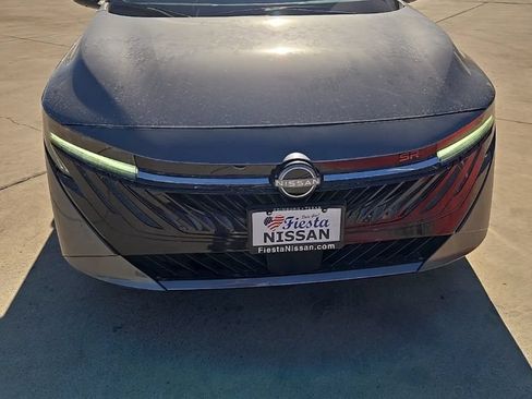New 2026 Nissan Sentra SR w/ Floor Mat Package FWD image 2