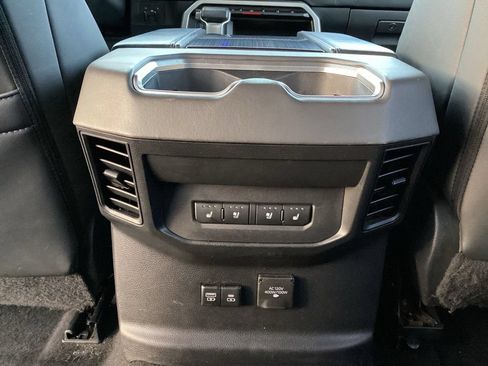 Used 2023 Toyota Tundra Platinum AWD/4WD image 16