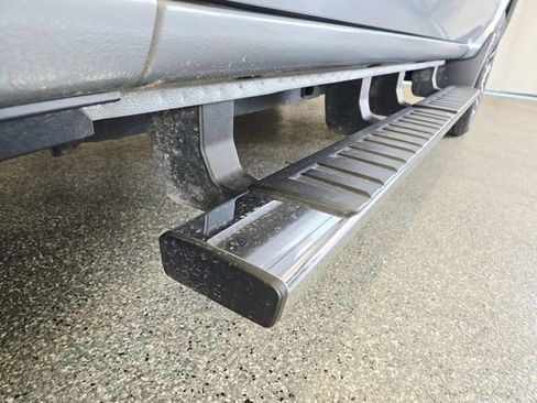 Used 2024 Chevrolet Colorado Z71 w/ Z71 Convenience Package 2 image 15