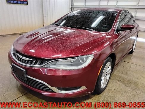 Used 2015 Chrysler 200 Limited image 4