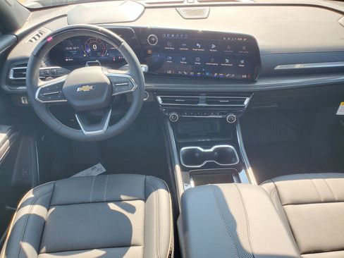 New 2026 Chevrolet Traverse High Country w/ LPO, Floor Liner Package FWD image 25
