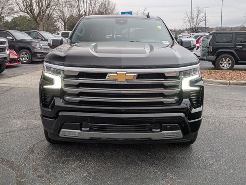 Certified 2025 Chevrolet Silverado 1500 High Country image 3