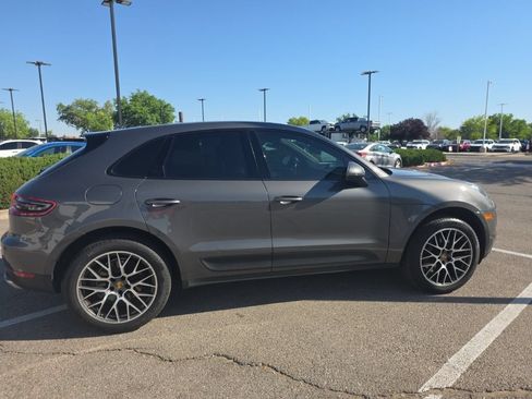 Used 2018 Porsche Macan Sport Edition AWD/4WD image 7