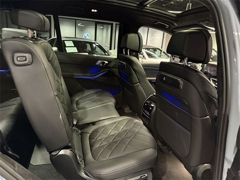 Used 2026 BMW X7 xDrive40i w/ M Sport Package image 32