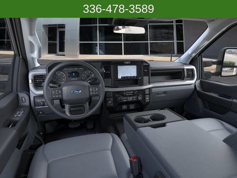 New 2025 Ford F450 XL w/ XL Chrome Package AWD/4WD image 9