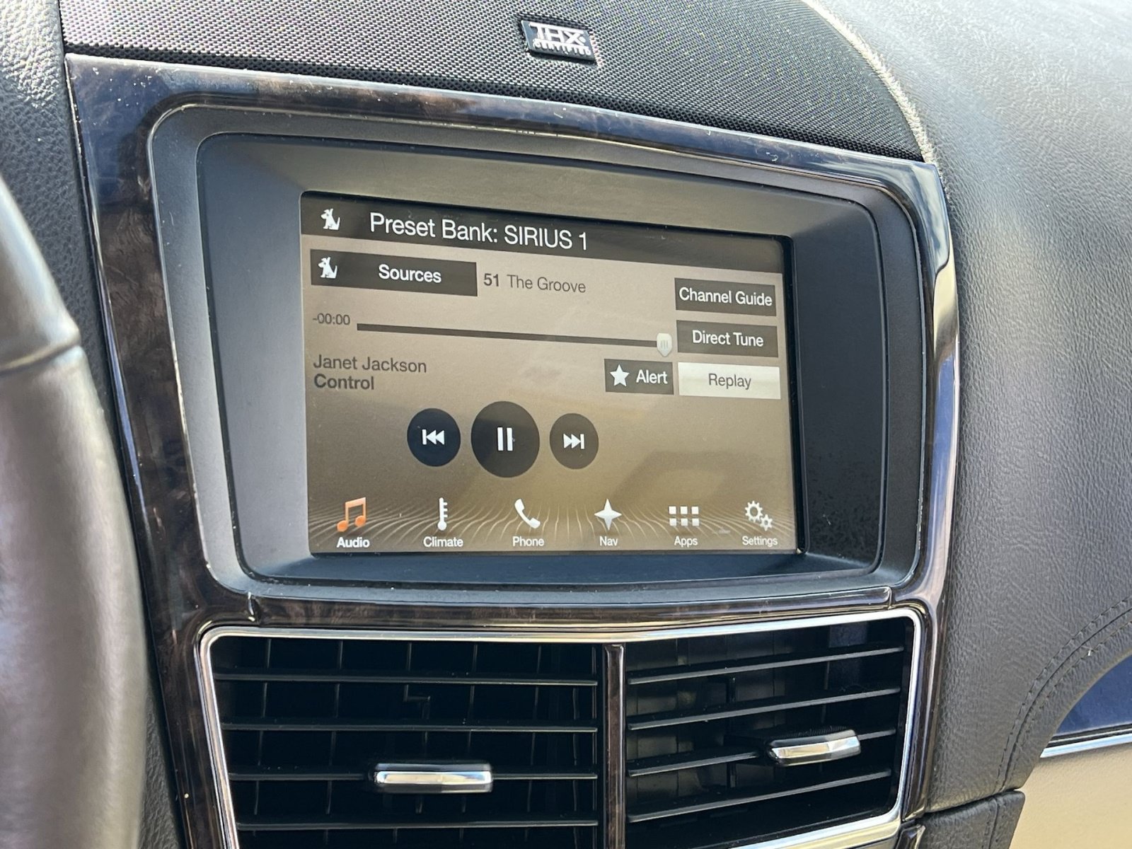 Used 2018 Lincoln MKT AWD w/ Technology Package image 26