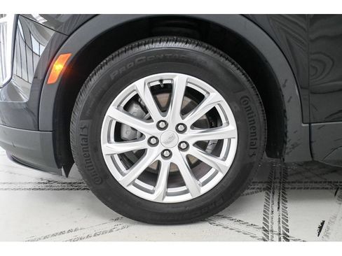 Used 2020 Cadillac XT4 Luxury w/ Cold Weather Package AWD/4WD image 24