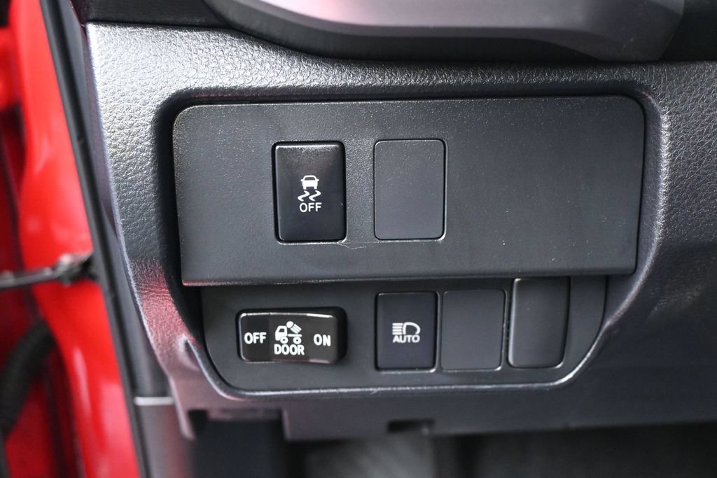 Used 2023 Toyota Tacoma SR5 w/ Technology Package RWD image 16