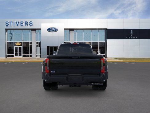 New 2026 Ford F350 4x4 Crew Cab DRW Super Duty image 6