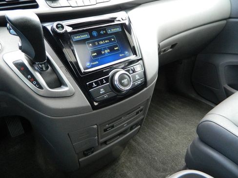 Used 2016 Honda Odyssey EX-L image 22