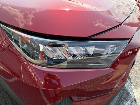 Used 2019 Toyota RAV4 LE w/ All Weather Liner Package AWD/4WD image 11