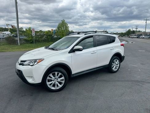 Used 2013 Toyota RAV4 Limited AWD/4WD image 25