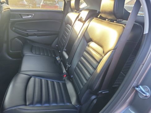 Used 2024 Ford Edge SEL w/ Convenience Package image 12