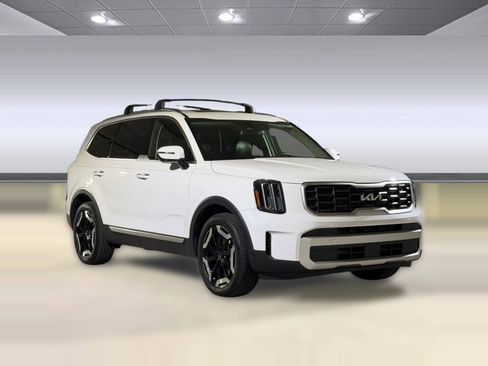 Used 2025 Kia Telluride S AWD/4WD image 7