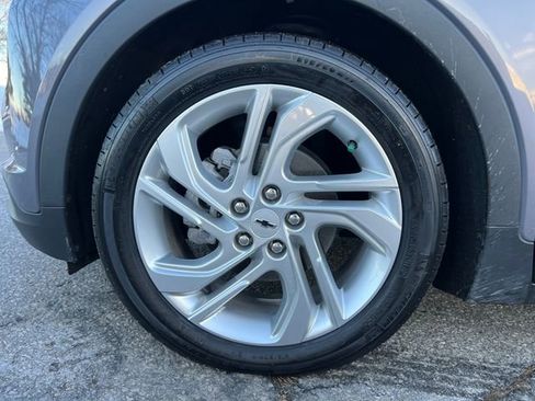 Used 2022 Chevrolet Bolt LT image 16