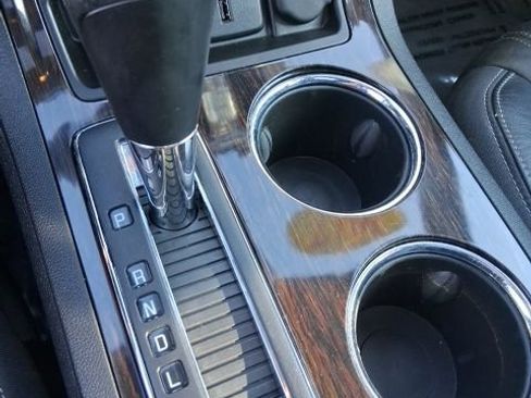 Used 2017 Chevrolet Traverse LT image 27