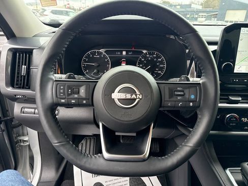 Used 2023 Nissan Pathfinder SL w/ Lighting Package (N92) image 14