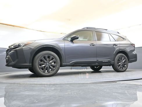Certified 2025 Subaru Outback Onyx Edition AWD/4WD image 30