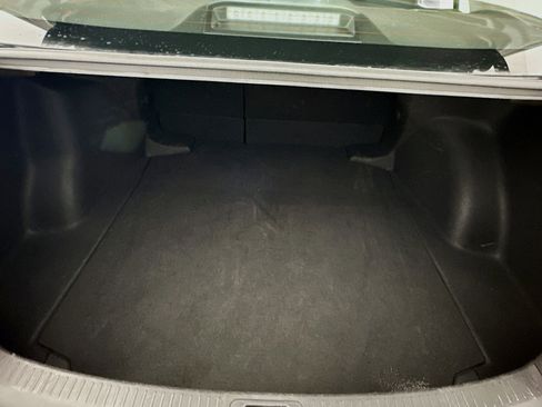 Used 2025 Toyota Corolla LE image 30