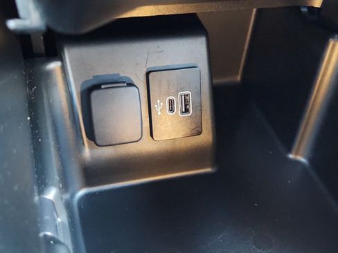 Used 2025 Ford Explorer ST-Line AWD/4WD image 26