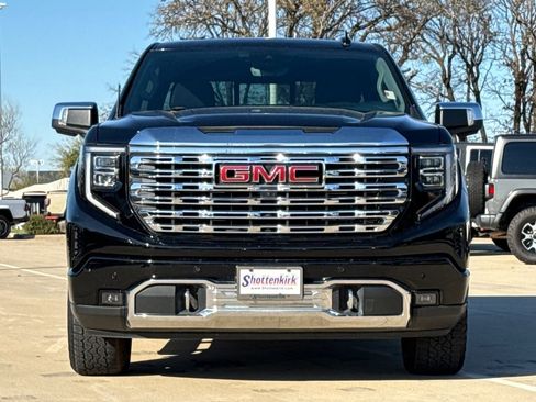 Used 2024 GMC Sierra 1500 Denali w/ Technology Package image 2