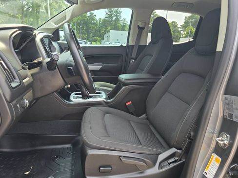 Used 2022 Chevrolet Colorado LT w/ LT Convenience Package RWD image 9