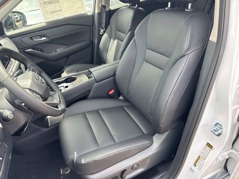 New 2026 Nissan Rogue SV FWD image 26