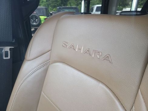 Used 2021 Jeep Wrangler Unlimited Sahara w/ Cold Weather Group AWD/4WD image 16