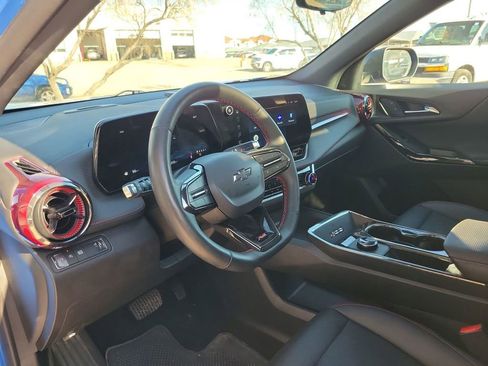 Used 2025 Chevrolet Equinox RS w/ Safety and Technology Package FWD image 11