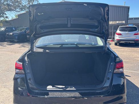 Used 2025 Nissan Versa SV FWD image 28