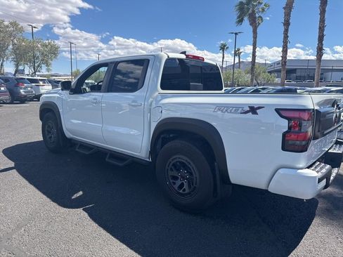 Used 2025 Nissan Kicks SR image 23