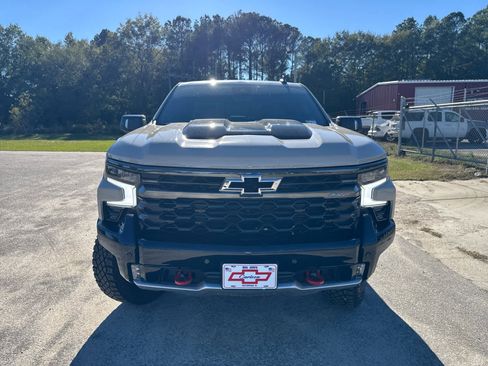 New 2026 Chevrolet Silverado 1500 ZR2 image 11