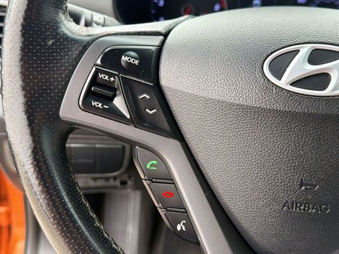 Used 2016 Hyundai Veloster Turbo FWD image 15