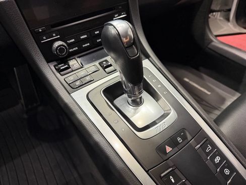 Used 2019 Porsche 718 Cayman S RWD image 40