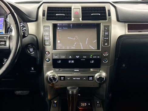 Used 2019 Lexus GX 460 Premium AWD/4WD image 25