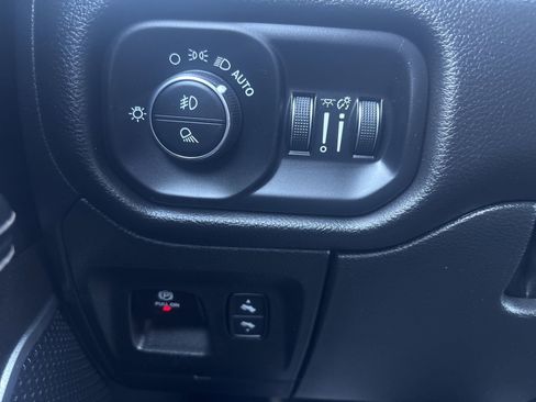 Used 2023 RAM 1500 Laramie image 26