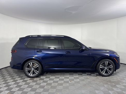 Certified 2025 BMW X7 xDrive40i w/ M Sport Package image 4