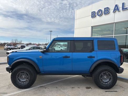 New 2025 Ford Bronco Badlands AWD/4WD image 2