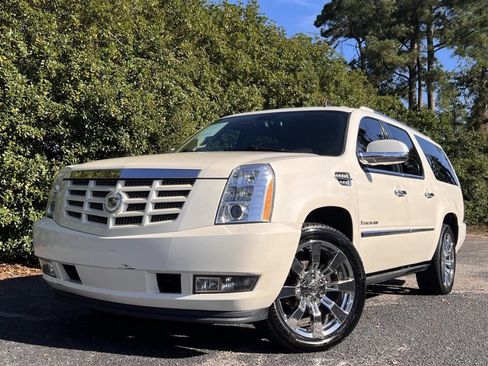 Used 2009 Cadillac Escalade ESV 2WD image 2
