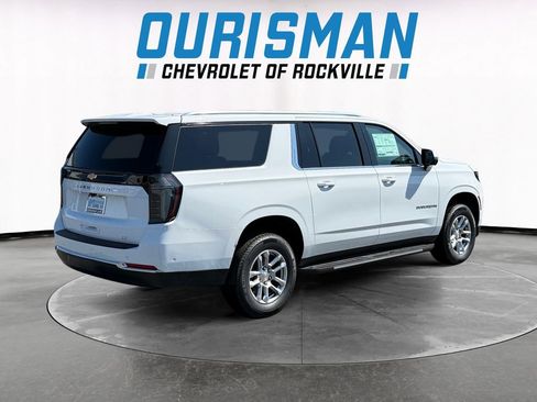 New 2026 Chevrolet Suburban LT w/ Comfort Package AWD/4WD image 6