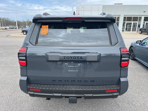 Used 2025 Toyota 4Runner SR5 image 5