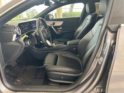 Used 2025 Mercedes-Benz CLA 250 image 5