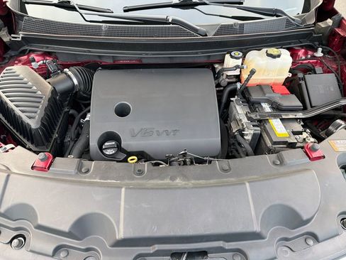 Used 2021 Chevrolet Traverse LT w/ LPO, Floor Liner Package image 20