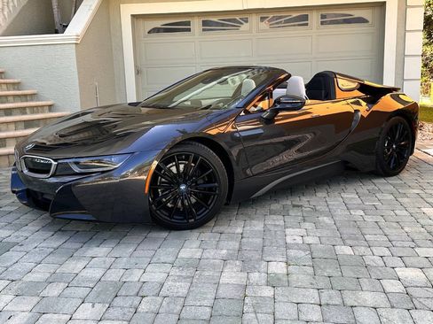 Used 2019 BMW i8 Roadster AWD/4WD image 2