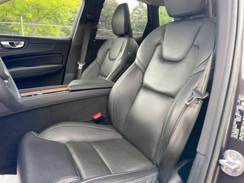 Used 2023 Volvo XC60 T8 Ultimate AWD/4WD image 16