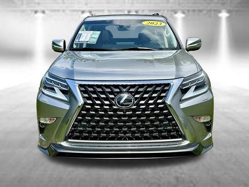 Used 2023 Lexus GX 460 Luxury w/ Sport Design Package AWD/4WD image 2